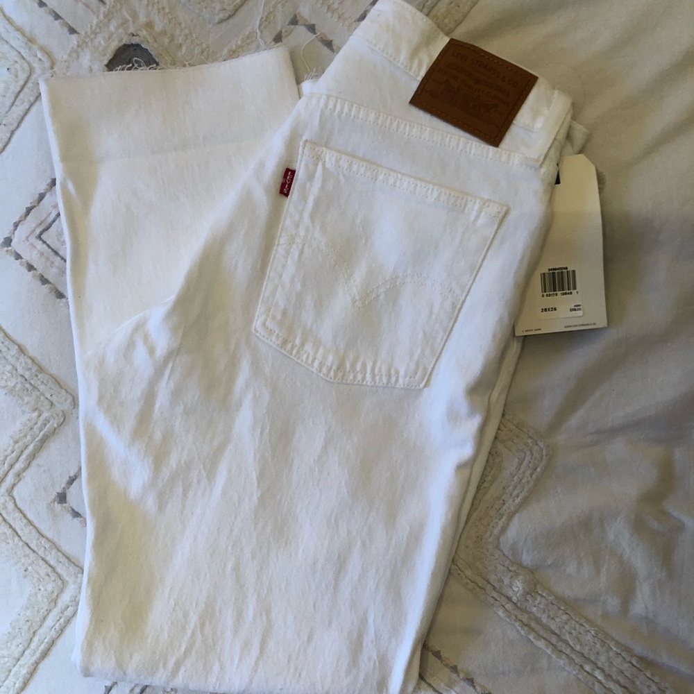 BRAND NEW Levi’s!!
